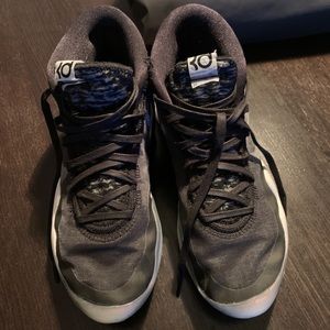 Boys Nike Zoom KD12 basketball sneakers